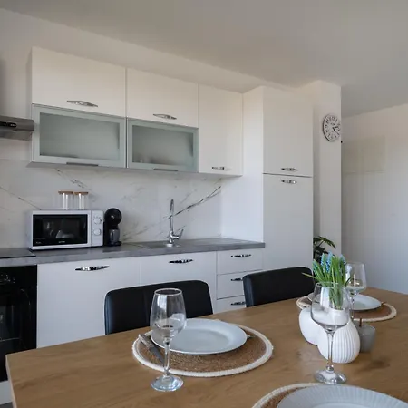 Appartement Sunshine Bay Ii Nin