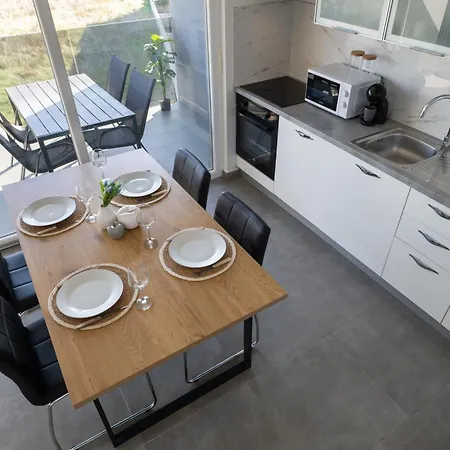 Apartment Sunshine Bay Ii Nin