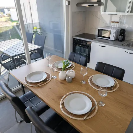 Sunshine Bay Ii Apartment